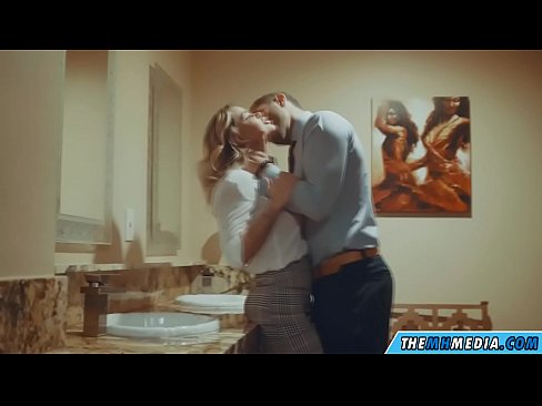 ❤️ Quand une blonde plantureuse vous séduit dans des toilettes publiques. ❤ Porno vk at fr.pornobot.ru ☑